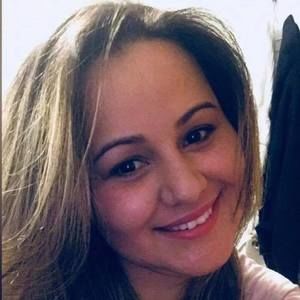 Meet your Posher, Debora